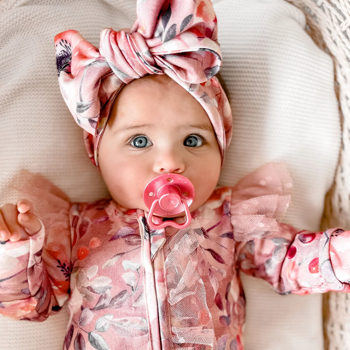 CMC GOLD - PEARL HOLD ME Dummies Twin Pack (Size 2) 6m+ (VENTED TEAT) | Multiple Options