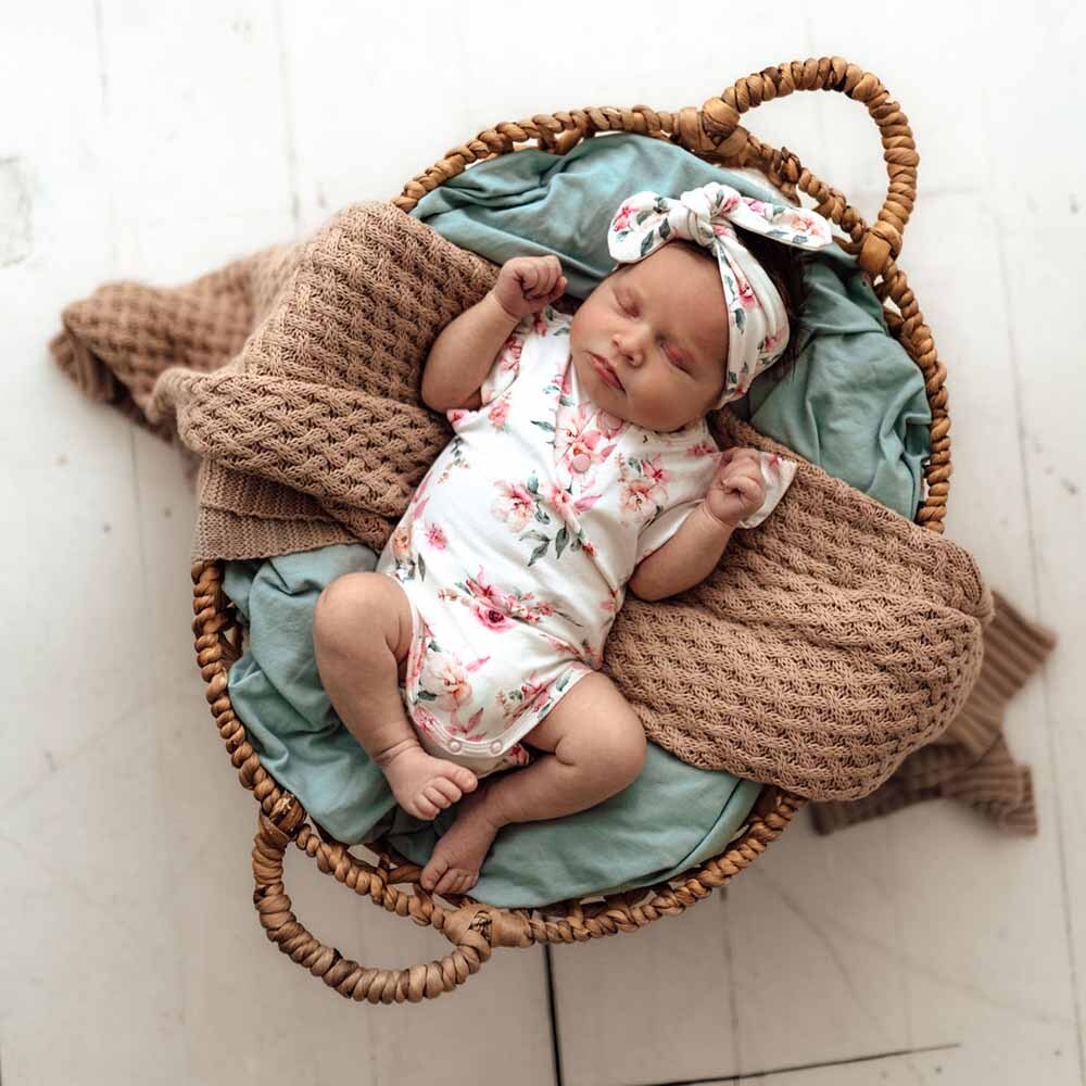 Snuggle Hunny Kids - Short Sleeve Frill Organic Bodysuit | Camille