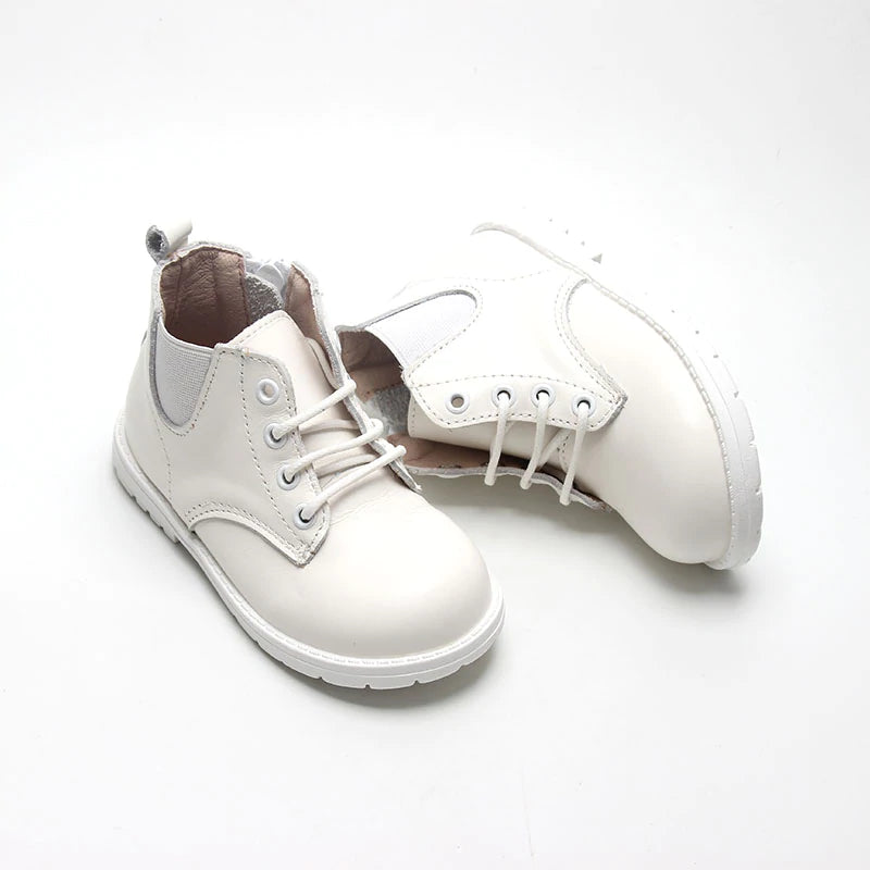 Baby boy hotsell boots size 3
